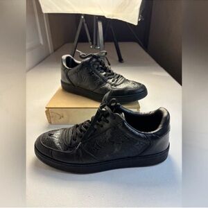 Louis Vuitton LV Monogram Leather
Sneakers Men's Size: 7 | UK 6